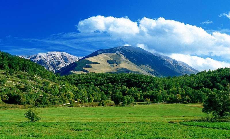 Dolce Risveglio Bed & Breakfast San Valentino in Abruzzo Citeriore Bagian luar foto